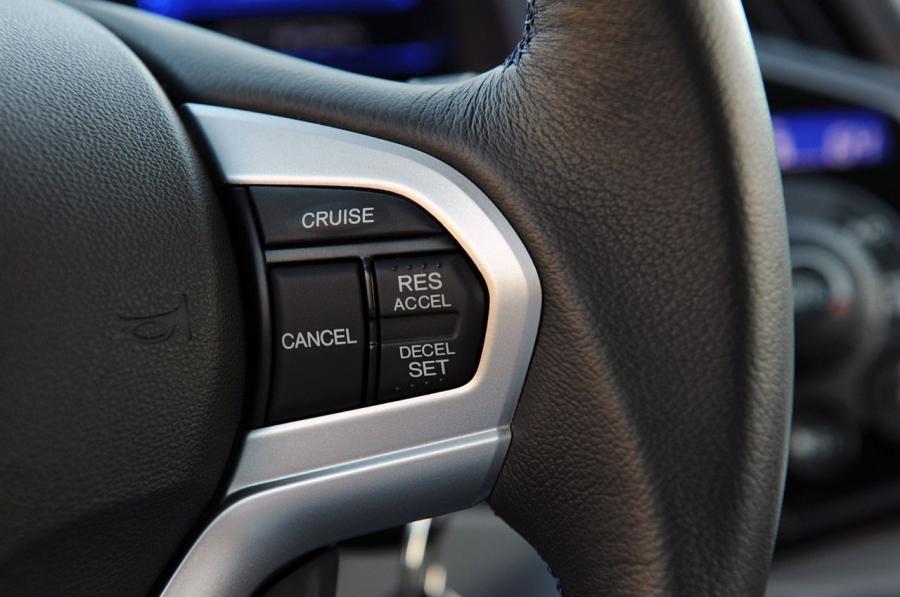  Honda CR-Z 2011 года  (фото 18 из 111)